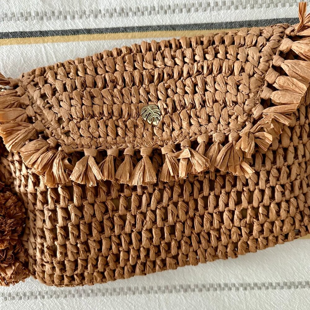Tommy Bahama Mama Wristlet Clutch - Picture 3 of 7